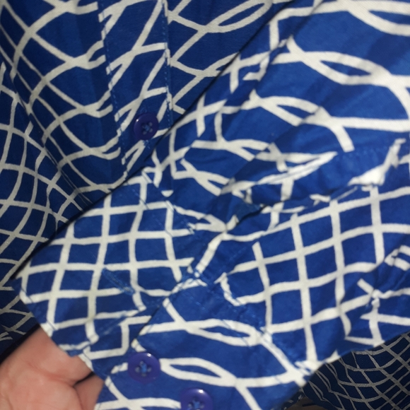 2for$10 long sleeve company One blue & white button Med. - Picture 6 of 8